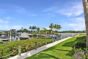 1335 SIESTA BAYSIDE DRIVE, SARASOTA, FL 34242 - MLS#MFRA4633882