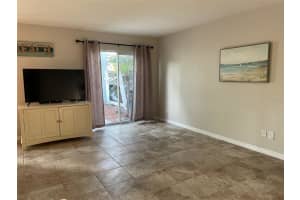 10125 MANATEE AVENUE, BRADENTON, FL 34209 Sold 03/03/25