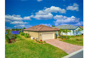 7675 SUMMERLAND COVE, BRADENTON, FL 34202 Sold 03/03/25