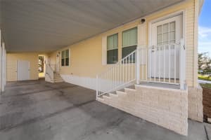 3386 OAKWOOD BOULEVARD, SARASOTA, FL 34237 - MLS#MFRA4633965