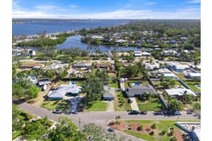 907 60TH STREET, BRADENTON, FL 34209 Sold 01/30/25