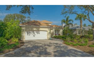 6525 BERKSHIRE PLACE, UNIVERSITY PARK, FL 34201 Sold 06/04/25