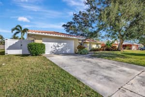 2417 CARLISLE PLACE, SARASOTA, FL 34231 Sold 02/12/25