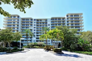 1800 BENJAMIN FRANKLIN DRIVE, SARASOTA, FL 34236 Sold 04/25/25