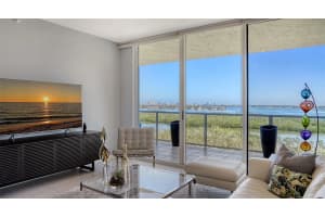 1800 BENJAMIN FRANKLIN DRIVE, SARASOTA, FL 34236 Sold 04/25/25