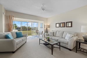 931 WEXFORD BOULEVARD, VENICE, FL 34293 Sold 03/21/25