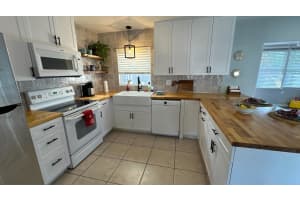 5938 LOCKWOOD RIDGE ROAD, SARASOTA, FL 34231 Sold 05/27/25