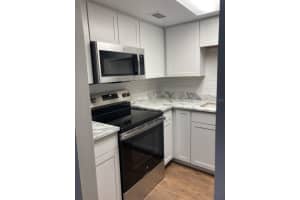 948 LAKE DESTINY ROAD, ALTAMONTE SPRINGS, FL 32714 Sold 06/27/25