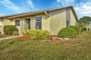 2709 60TH AVENUE PLAZA, BRADENTON, FL 34207 - MLS#MFRA4634327