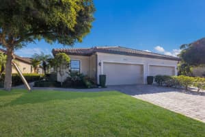 8224 VARENNA DRIVE, SARASOTA, FL 34231 Sold 05/21/25