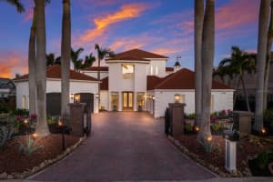 367 ROYAL FLAMINGO DRIVE, SARASOTA, FL 34236 - MLS#MFRA4634396