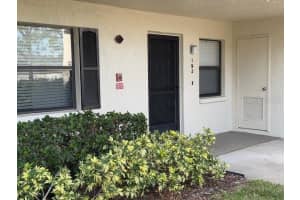 7130 FAIRWAY BEND LANE, SARASOTA, FL 34243 Sold 05/09/25