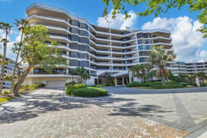 545 SANCTUARY DRIVE, LONGBOAT KEY, FL 34228 Sold 07/25/25