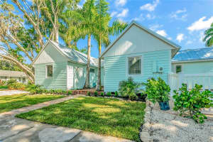 2208 3RD AVENUE, BRADENTON, FL 34205 Sold 03/17/25