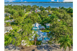 2208 3RD AVENUE, BRADENTON, FL 34205 Sold 03/17/25