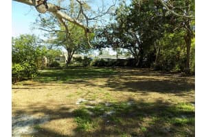1323 36TH STREET, BRADENTON, FL 34205 Sold 04/01/25