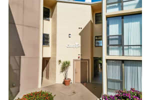 618 BIRD BAY DRIVE, VENICE, FL 34285 Sold 05/28/25