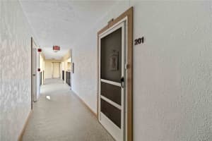 618 BIRD BAY DRIVE, VENICE, FL 34285 Sold 05/28/25