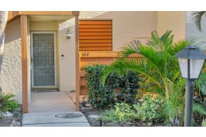 144 WILD PALM DRIVE, BRADENTON, FL 34210 Sold 07/30/25