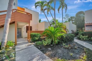144 WILD PALM DRIVE, BRADENTON, FL 34210 Sold 07/30/25