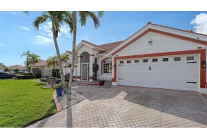 8960 HUNTINGTON POINTE DRIVE, SARASOTA, FL 34238 Sold 03/05/25