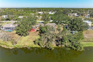 6300 26TH AVENUE, BRADENTON, FL 34208 Sold 05/09/25