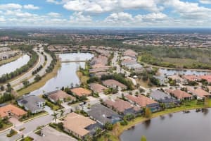 16621 BERWICK TERRACE, LAKEWOOD RANCH, FL 34202 - MLS#MFRA4635003