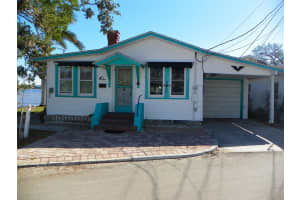 9 PLAZA STREET, BRADENTON, FL 34208 Sold 02/14/25