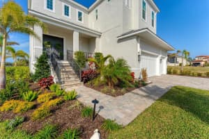 5204 TITLE ROW DRIVE, BRADENTON, FL 34210 - MLS#MFRA4635100