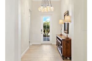 8253 GRANDE SHORES DRIVE, SARASOTA, FL 34240 Sold 03/03/25