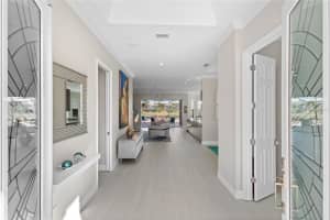 6947 LENNOX PLACE, UNIVERSITY PARK, FL 34201 Sold 05/15/25