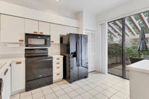 5432 HAMPSTEAD HEATH #26, SARASOTA, FL 34235 Sold 04/23/25