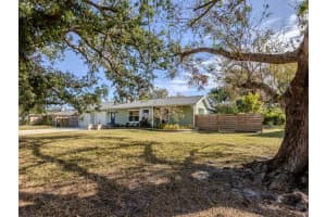 4819 GREENLEAF ROAD, SARASOTA, FL 34233 Sold 03/31/25