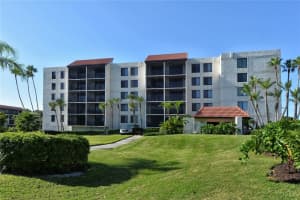 1945 GULF OF MEXICO DRIVE, LONGBOAT KEY, FL 34228 Sold 03/06/25