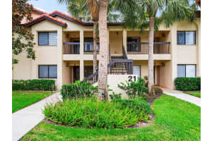 1801 LAKE ROAD, PALM HARBOR, FL 34685 Sold 03/21/25