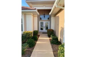 636 LAKESCENE DRIVE DRIVE, VENICE, FL 34293 Sold 05/28/25