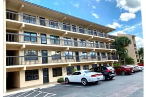 625 30TH AVENUE, BRADENTON, FL 34205 Sold 02/18/25
