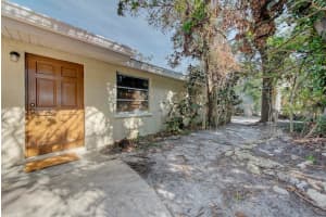 2501 GRAND CAYMAN, SARASOTA, FL 34231 Sold 05/01/25