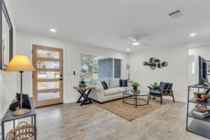 1725 SOLON AVE, DUNEDIN, FL 34698 Sold 02/20/25