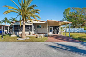 808 53RD AVENUE, BRADENTON, FL 34203 Sold 09/03/25