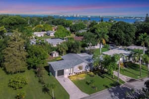 104 24th St Ne, BRADENTON