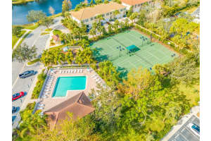 3810 82ND AVENUE CIRCLE, SARASOTA, FL 34243 Sold 03/27/25