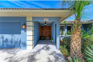 2299 RIVERWOOD COURT, SARASOTA, FL 34231 Sold 08/20/25