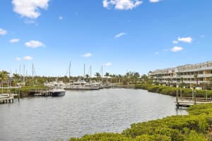 521 BAHIA BEACH BOULEVARD, RUSKIN, FL 33570 Sold 04/01/25