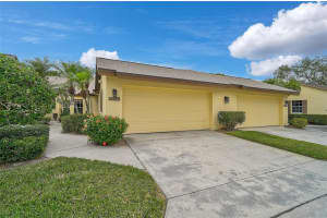7146 Lakeside Dr, SARASOTA