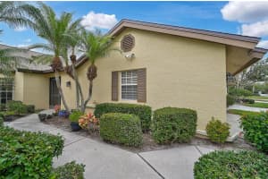 7146 LAKESIDE DRIVE, SARASOTA, FL 34243 - MLS#MFRA4635616