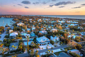 690 RUSSELL STREET, LONGBOAT KEY, FL 34228 Sold 02/18/25