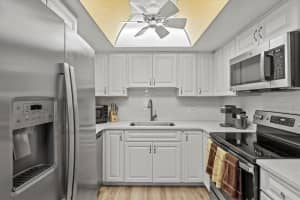 6131 HERITAGE LANE, BRADENTON, FL 34209 - MLS#MFRA4635750