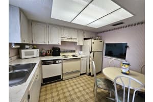 3682 LAKE BAYSHORE DRIVE, BRADENTON, FL 34205 - MLS#MFRA4635863