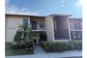 2599 Woodgate Ln #k7, SARASOTA